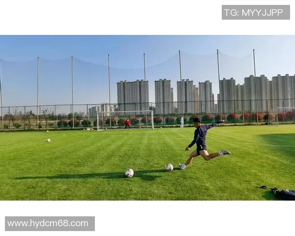 足球明星射门瞬间定格的精彩瞬间与激情时刻的完美结合 足球明星射门瞬间定格的精彩瞬间与激情时刻的完美结合